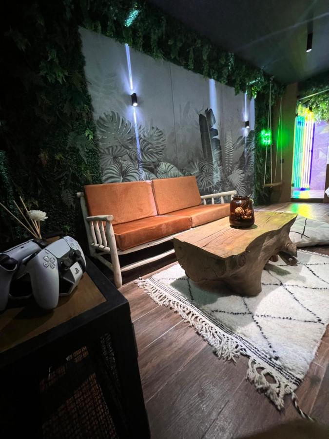 マラケシュ Jungle Au Centre De Marrakech Avec Jacuzzi ! Bed & Breakfast エクステリア 写真